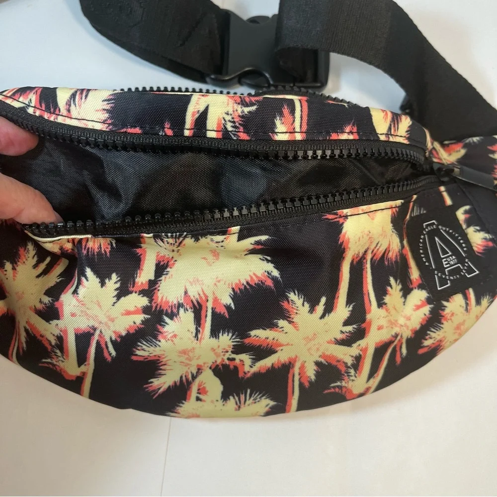 American Eagle fanny pack Three zipper pockets, palm tree design